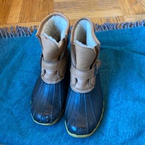 Sperry shearling lined duck boots size 9